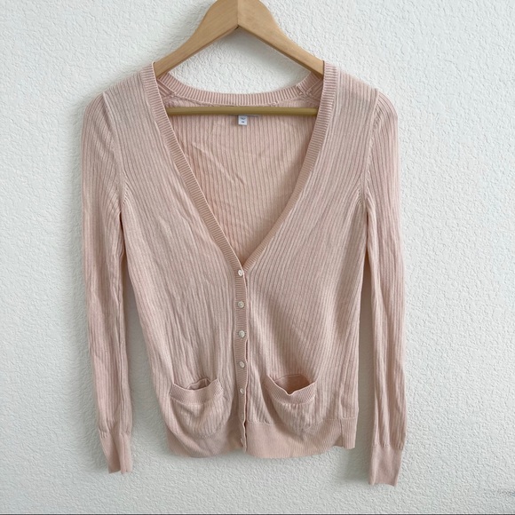Adorable light pink deep v button up cardigan - Picture 4 of 6